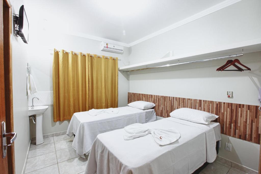Hotel Cerrado กัวยาเนีย ห้อง รูปภาพ