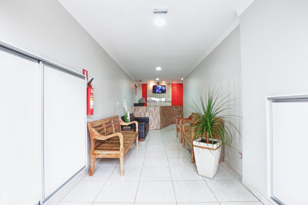 Hotel Cerrado กัวยาเนีย ภายนอก รูปภาพ